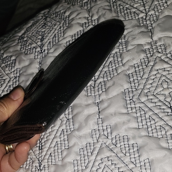 💓 Chanel Black and Gold Women's Bag - Picture 15 of 17